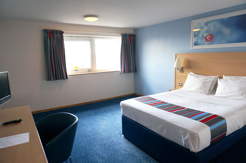 Travelodge Croydon Central Экстерьер фото
