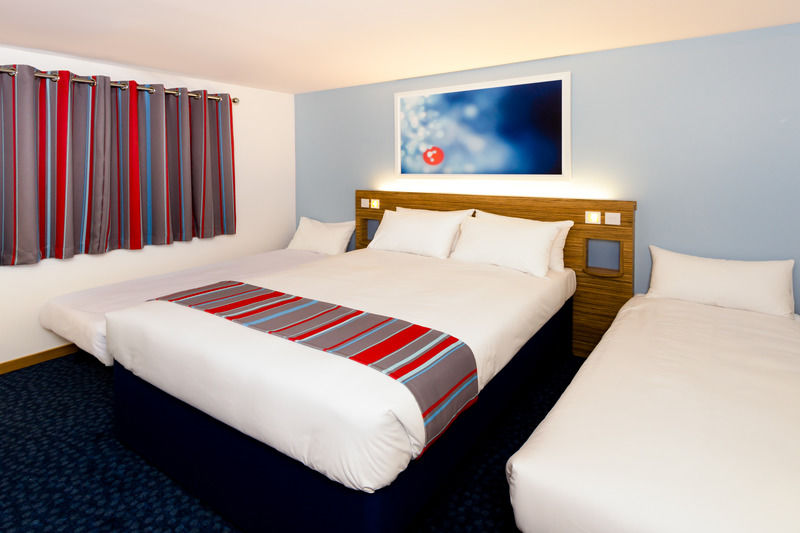 Travelodge Croydon Central Экстерьер фото