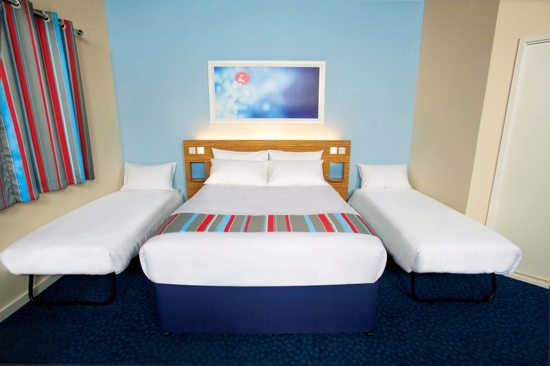 Travelodge Croydon Central Экстерьер фото