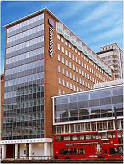 Travelodge Croydon Central Экстерьер фото