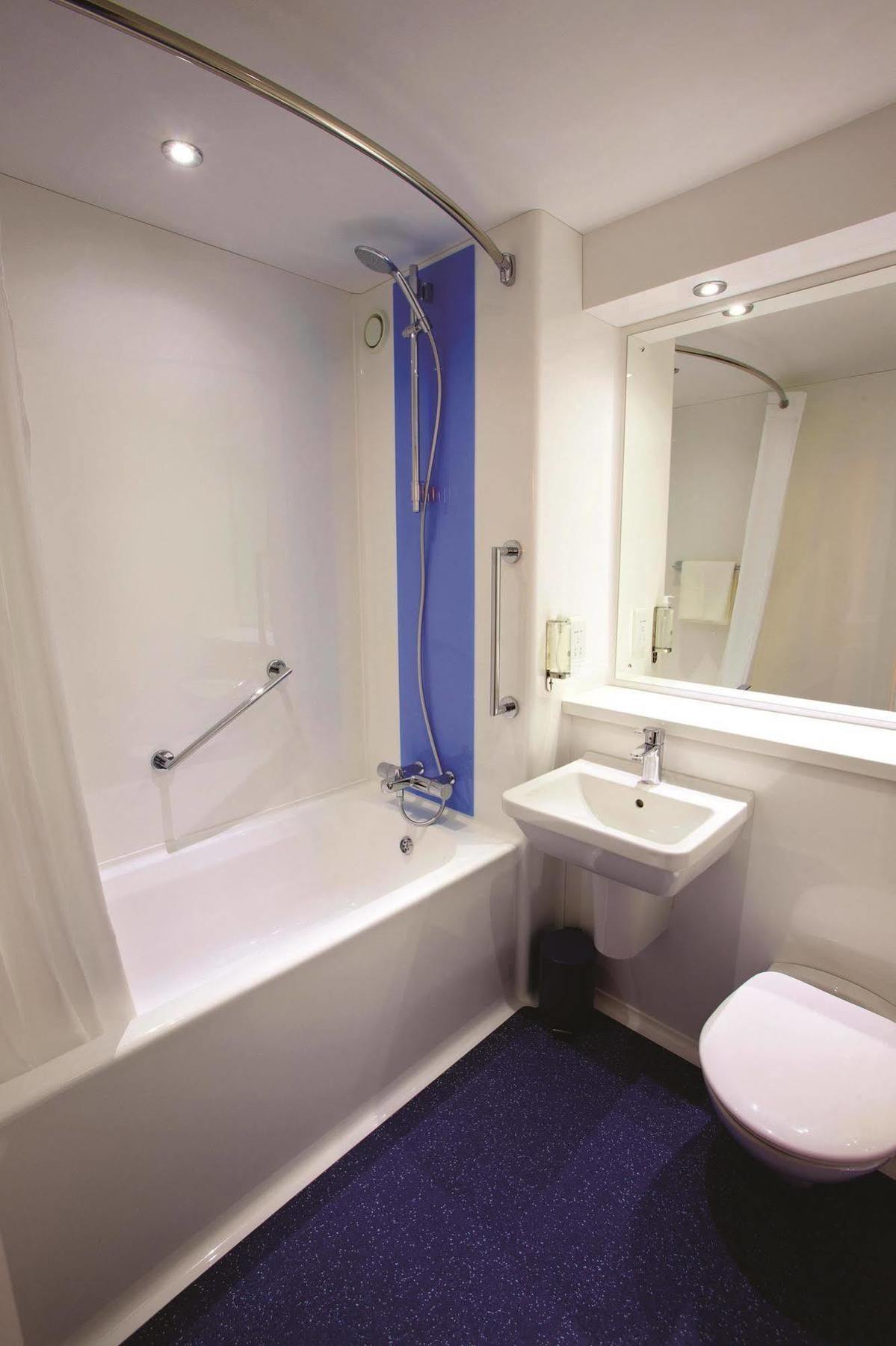 Travelodge Croydon Central Экстерьер фото