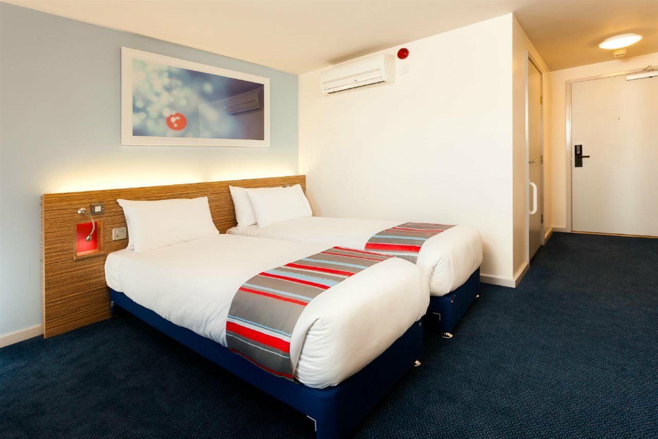 Travelodge Croydon Central Экстерьер фото